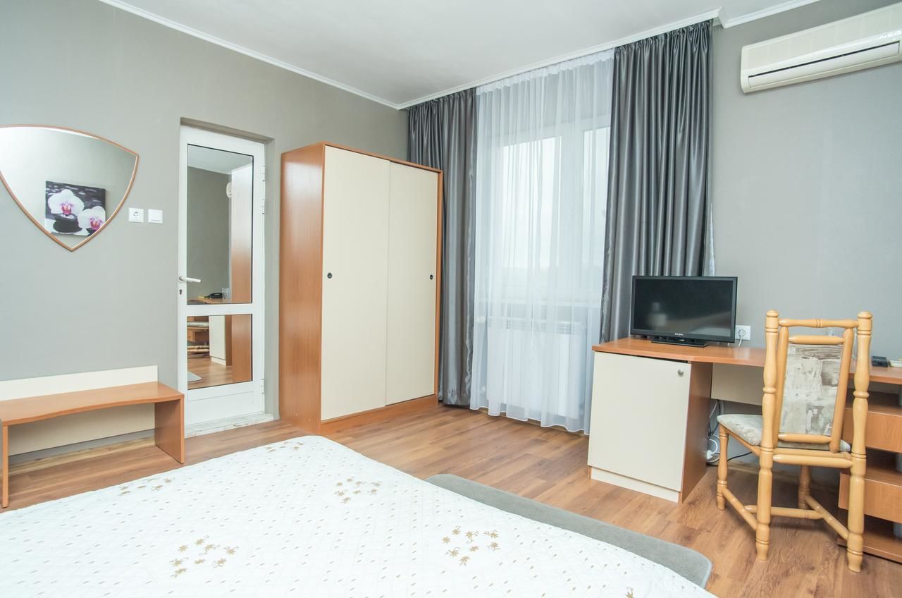 Отель Hotel Accent Razgrad